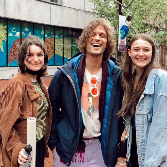 Meet your Posher, Alyson - Picture 4 of 6